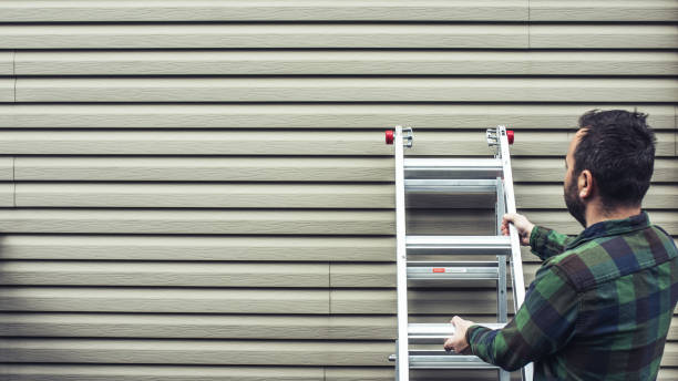 Affordable siding repair and maintenance services in Greenacres, CA